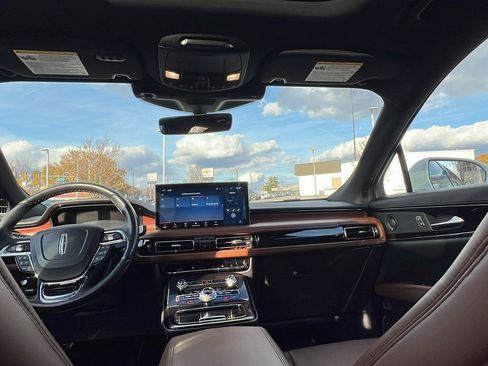 Used 2023 Lincoln Nautilus Reserve w/ Equipment Group 201A image 22