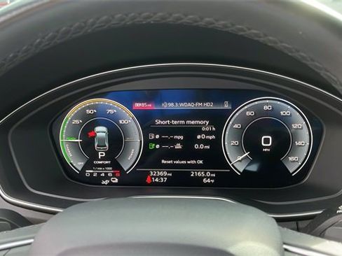 Used 2022 Audi Q5 e Premium image 14