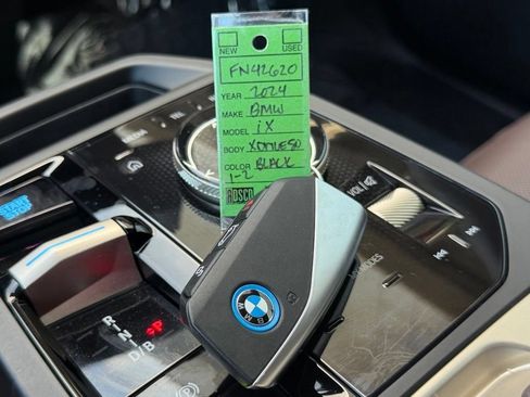 Used 2024 BMW iX xDrive50 w/ Sport Package AWD/4WD image 44