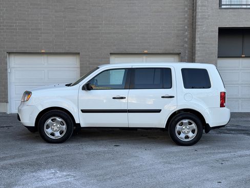 Used 2014 Honda Pilot LX image 2