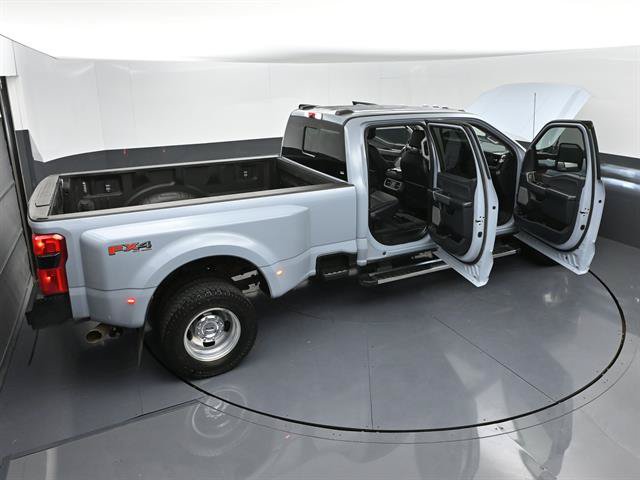 Used 2024 Ford F350 Lariat AWD/4WD image 57