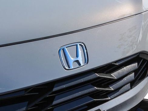 Used 2025 Honda HR-V Sport image 17