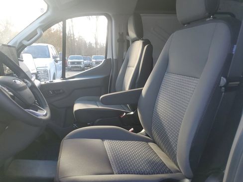 New 2026 Ford Transit 250 Low Roof AWD image 9