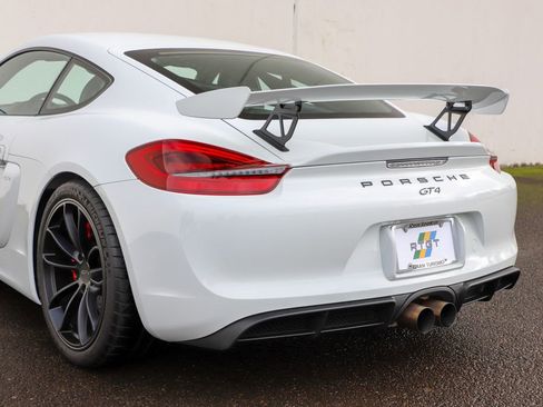 Used 2016 Porsche Cayman GT4 image 47