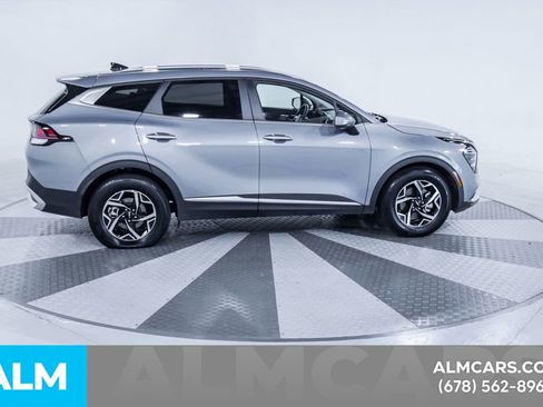 Used 2025 Kia Sportage LX FWD image 11