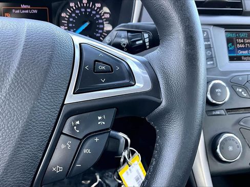 Used 2013 Ford Fusion SE FWD image 22