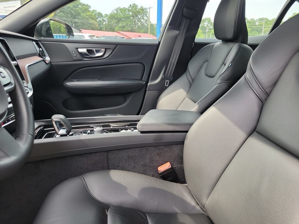 Used 2023 Volvo S60 B5 Plus AWD/4WD image 18
