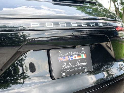 Used 2023 Porsche Cayenne AWD/4WD image 12