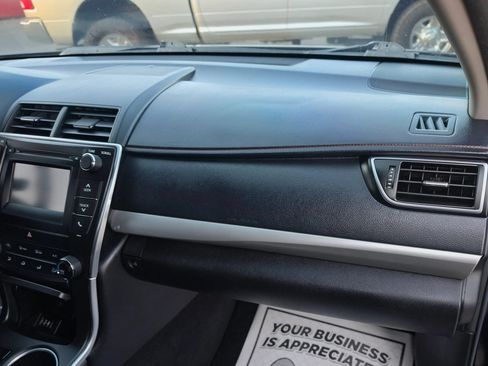 Used 2017 Toyota Camry SE FWD image 26
