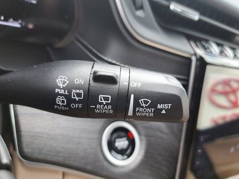 Used 2024 Jeep Grand Cherokee Limited w/ Luxury Tech Group II AWD/4WD image 24