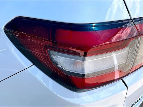 Used 2025 Honda Pilot EX-L image 29