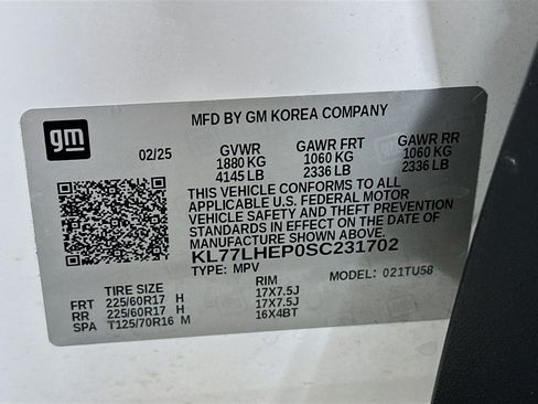 Used 2025 Chevrolet Trax LT w/ LT Convenience Package FWD image 12