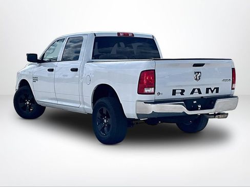 Used 2022 RAM 1500 Classic SLT AWD/4WD image 14