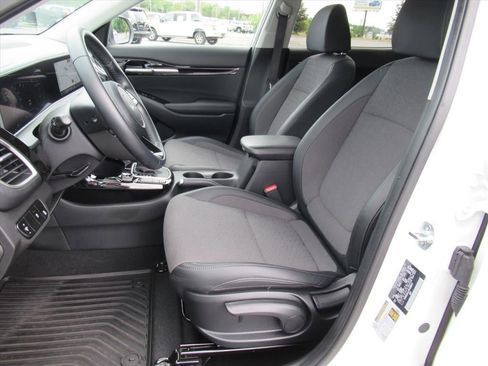 Used 2024 Kia Seltos S FWD image 17