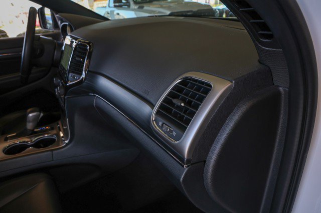 Used 2022 Jeep Grand Cherokee Limited AWD/4WD image 36
