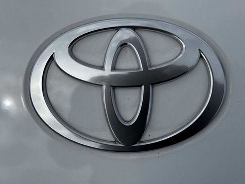 Used 2025 Toyota Camry SE w/ Multimedia Upgrade Package FWD image 10