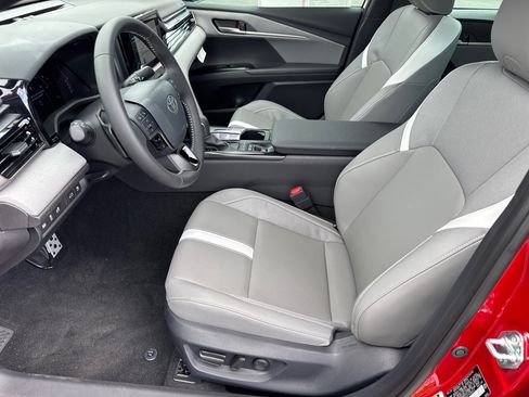 Used 2026 Toyota Camry SE FWD image 26