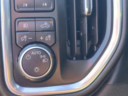 Used 2021 Chevrolet Silverado 1500 LT Trail Boss w/ Convenience Package II AWD/4WD image 22