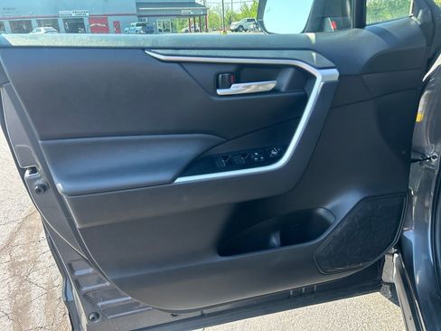 Certified 2025 Toyota RAV4 XLE AWD/4WD image 18