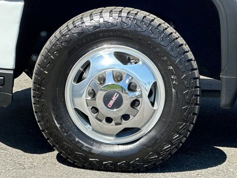 Certified 2022 GMC Sierra 3500 Denali w/ Technology Package image 27