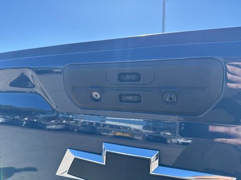 Used 2021 Chevrolet Silverado 1500 LT Trail Boss w/ Convenience Package II image 13