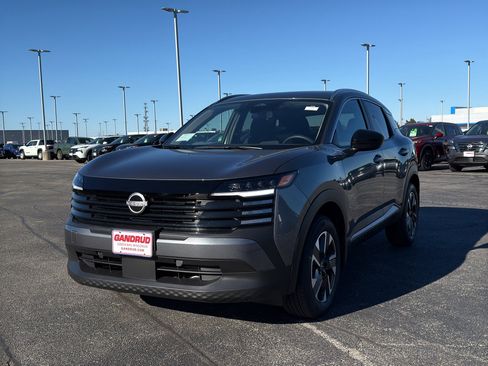 New 2026 Nissan Kicks SV image 2