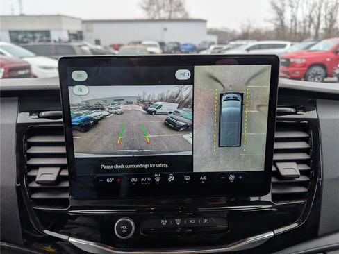 Used 2023 Ford Transit 350 XLT image 24