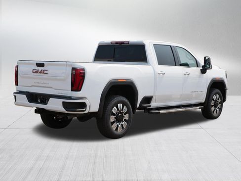New 2026 GMC Sierra 3500 Denali w/ Denali Reserve Package AWD/4WD image 5