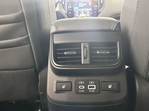 Used 2025 Subaru Outback Wilderness AWD/4WD image 19