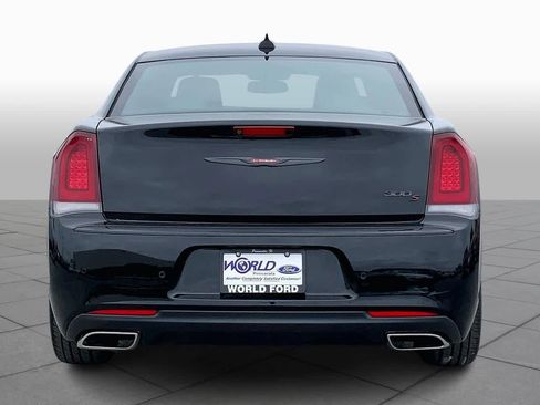Used 2021 Chrysler 300 S image 4