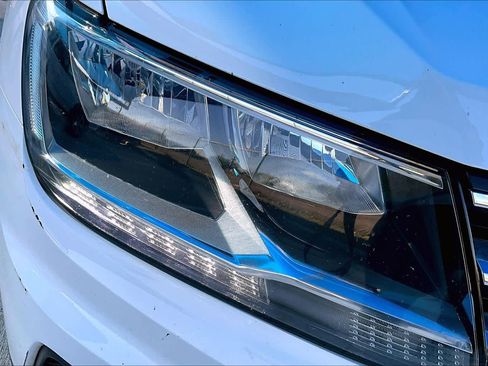 Used 2021 Volkswagen Tiguan SEL w/ 3-Row Tiguan MDO Package image 28