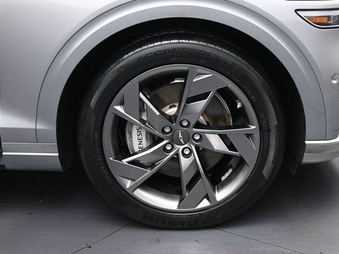 Used 2025 Genesis Electrified GV70 AWD/4WD image 35