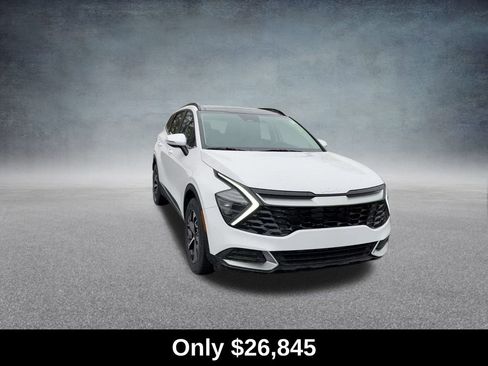 Used 2025 Kia Sportage EX w/ Premium Package image 4