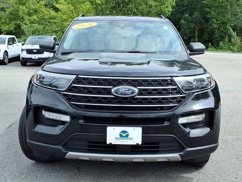 Used 2021 Ford Explorer XLT w/ Equipment Group 202A AWD/4WD image 7