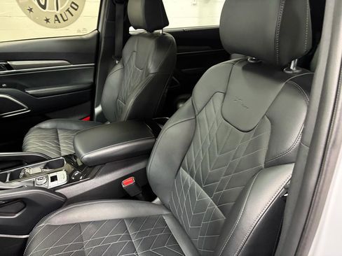 Used 2024 Kia Telluride EX X-Line image 38
