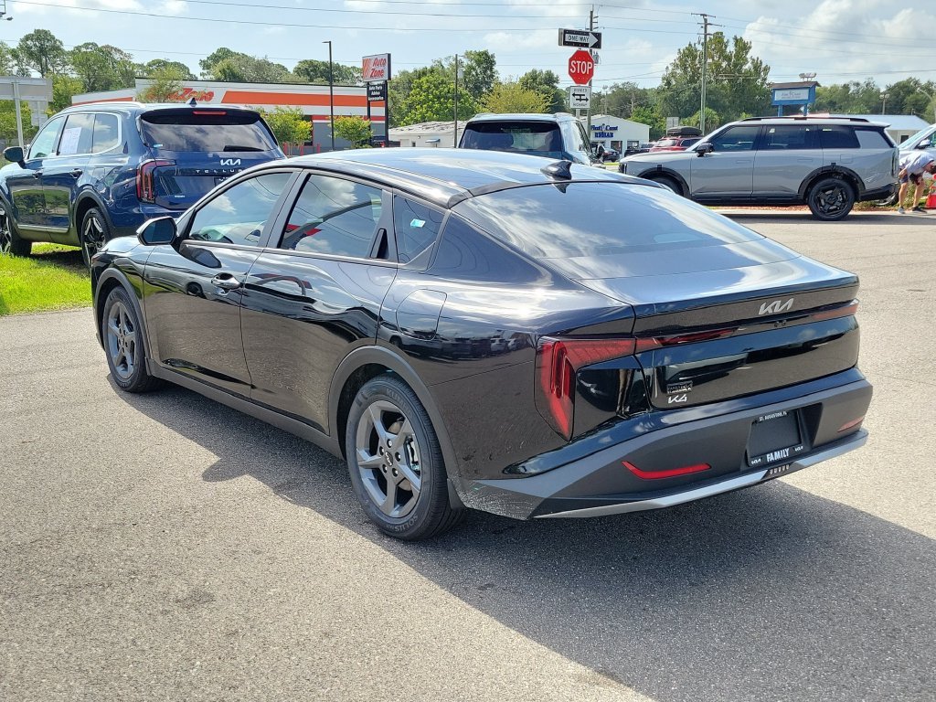 New 2026 Kia K4 FWD image 4