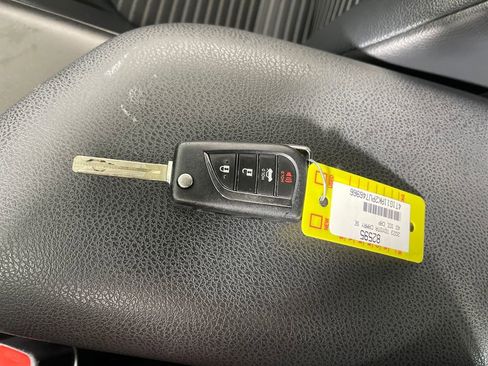 Certified 2023 Toyota Camry SE image 24