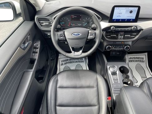 Used 2022 Ford Escape SEL image 6
