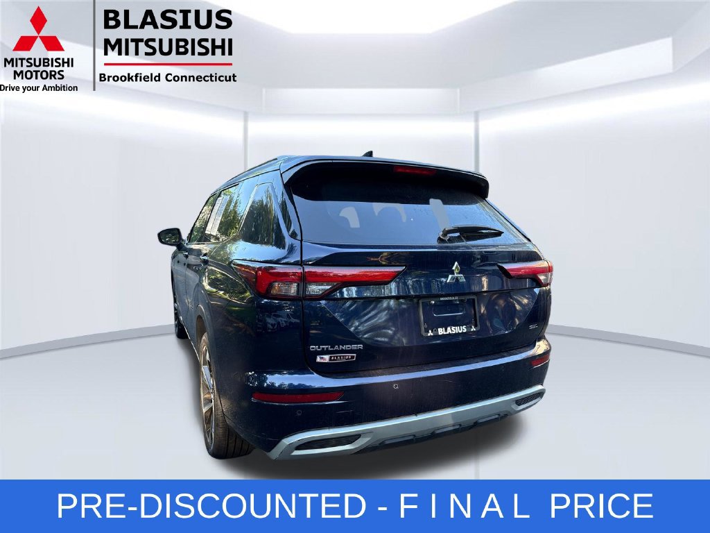 Used 2024 Mitsubishi Outlander SEL AWD/4WD image 11