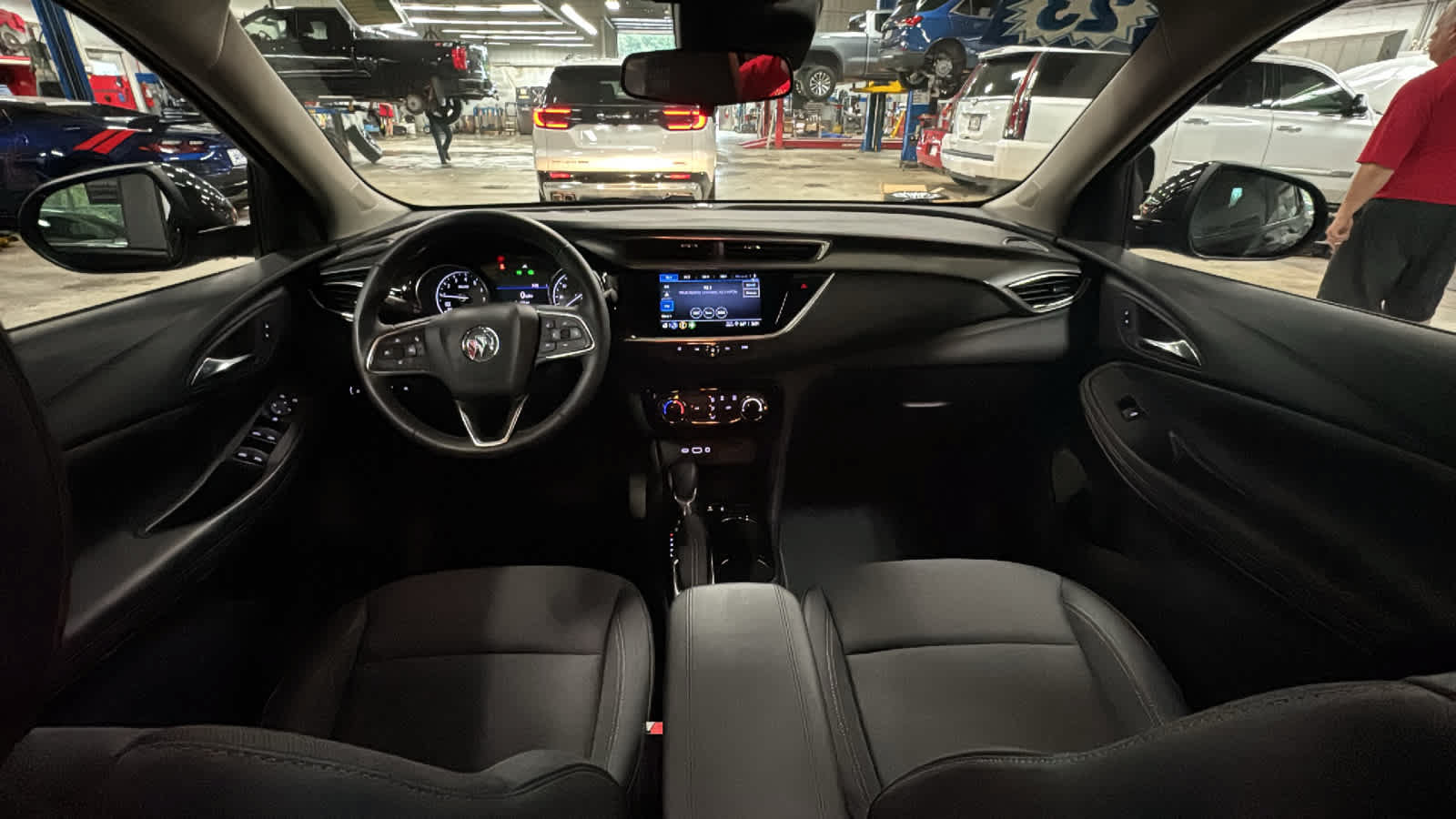 Used 2023 Buick Encore GX Preferred FWD image 28