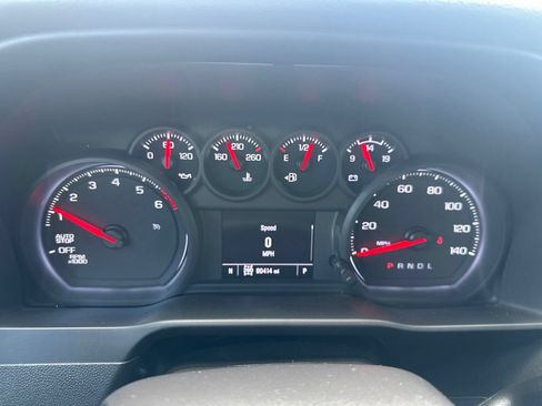 Certified 2022 Chevrolet Silverado 1500 Custom Trail Boss w/ Midnight Edition AWD/4WD image 2