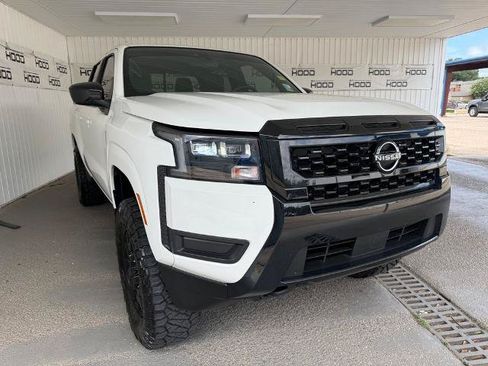 Used 2026 Nissan Frontier SV w/ All-Weather Content Package AWD/4WD image 1