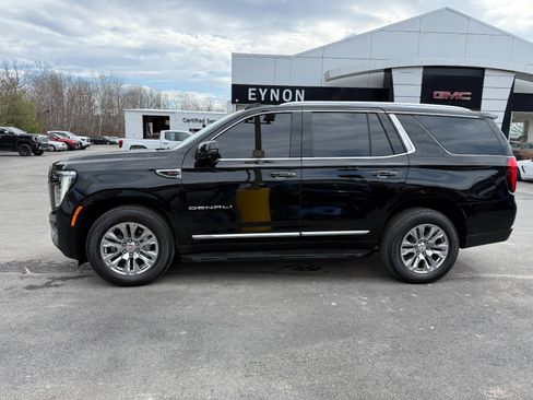 Used 2025 GMC Yukon Denali image 2