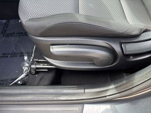 Used 2025 Kia Soul LX w/ LX Technology Package FWD image 22