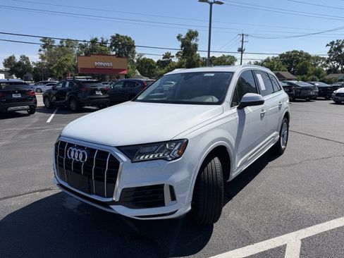 Used 2023 Audi Q7 3.0T Premium AWD/4WD image 2
