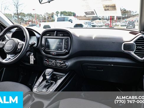 Used 2025 Kia Soul LX w/ LX Technology Package FWD image 31