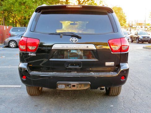 Used 2013 Toyota Sequoia Platinum image 8