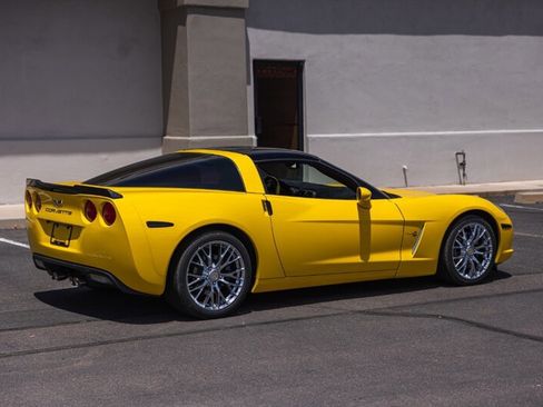 Used 2011 Chevrolet Corvette Coupe w/ Preferred Equipment Group image 28