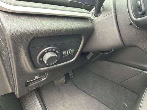 Used 2023 Jeep Grand Cherokee L Laredo AWD/4WD image 28