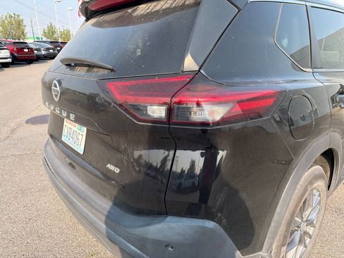 Used 2021 Nissan Rogue S AWD/4WD image 6
